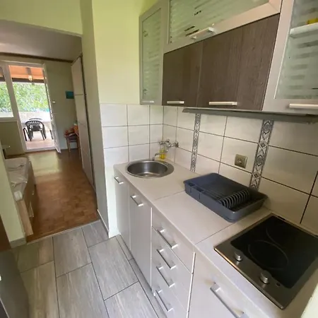 Apartman Porat 2 *